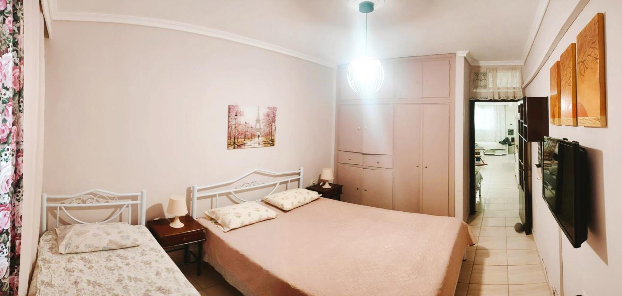 Retro Beach House เนอาเปรามอส ภายนอก รูปภาพ